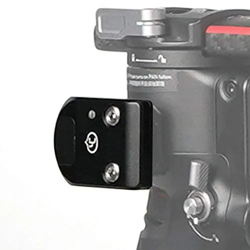 Ulanzi Falcam F38 Quick Release Base Mounted on Camera Gimbal